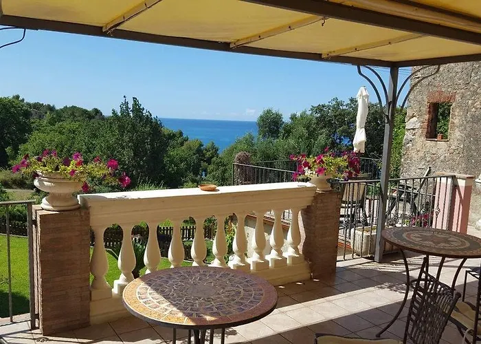 Couette-café Nefer 4*