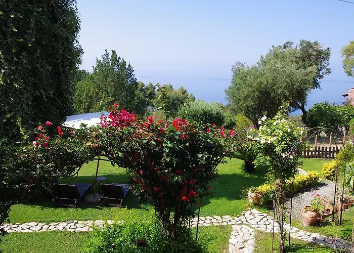 Couette-café Nefer 4*