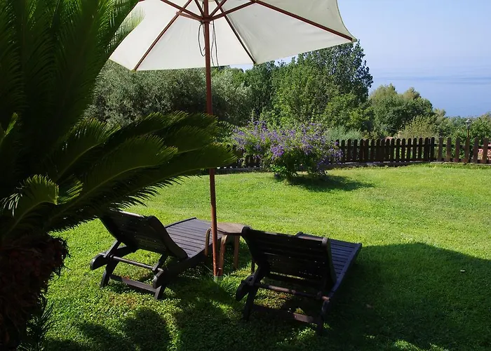 Couette-café Nefer 4*