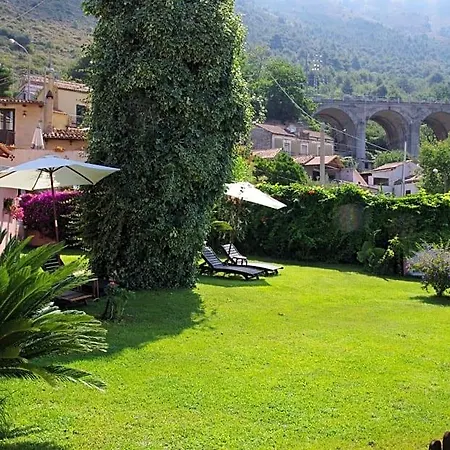 Bed & Breakfast Nefer 3*