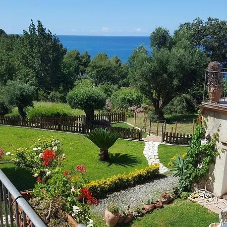 Bed & Breakfast Nefer 3*