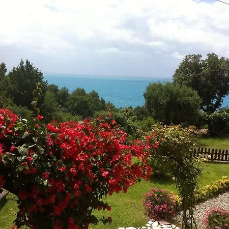 Nefer Bed & Breakfast