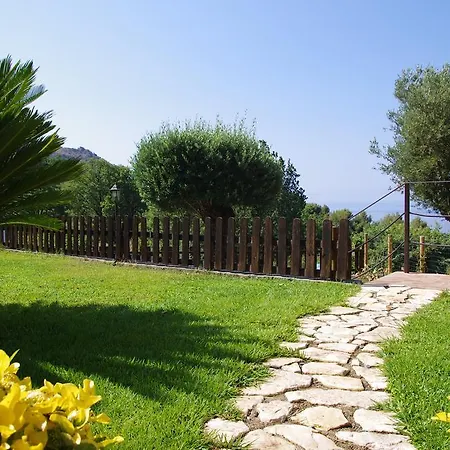 Nefer Bed & Breakfast