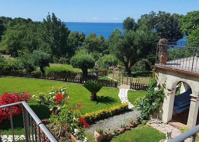 Bed & Breakfast Nefer 4*